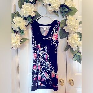 White House Black Market Medium Tunic Top